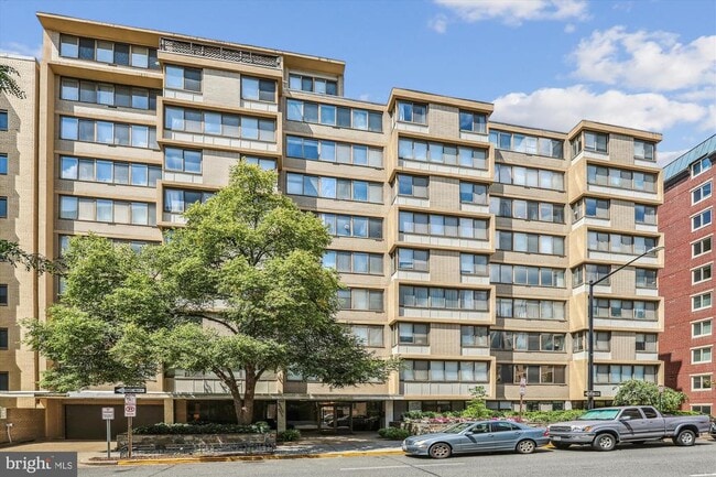 Building Photo - 522 21st St NW Unit 702 Rental