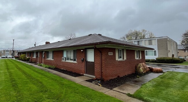 Unit 1 - 3826 Devon Rd