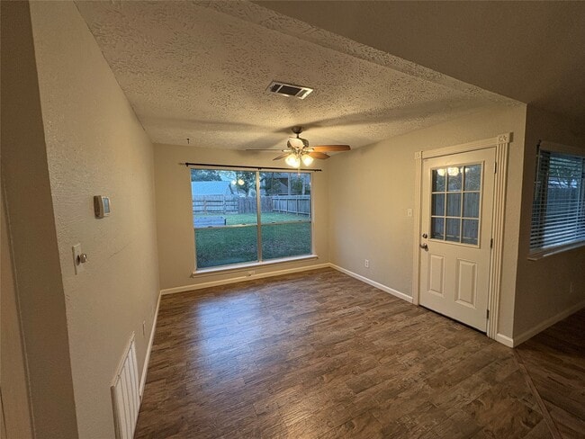 Photo - 1307 Silver Morning Dr