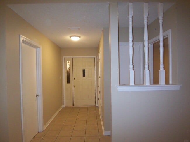 Photo - 727 Valley Ridge Way