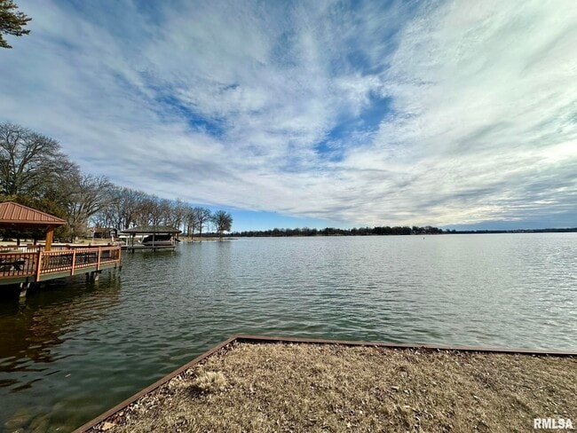 Photo - 136 E Hazel Dell Ln