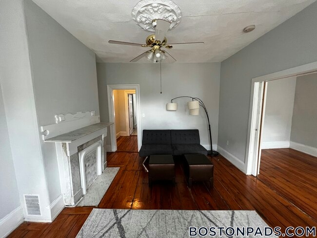 Building Photo - 94 Mt Pleasant Ave Unit 2 Rental