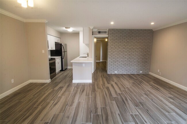 Photo - 2121 Fountain View Dr Unit 25