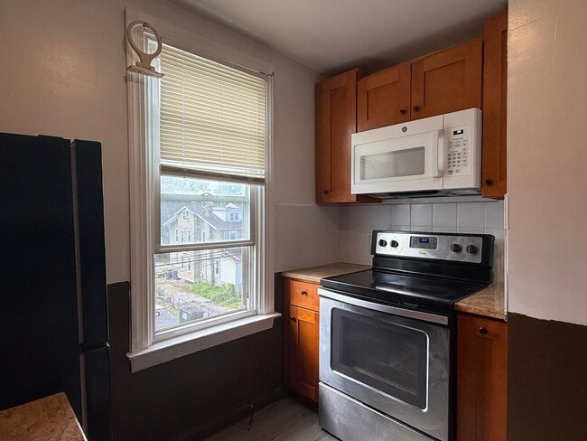 Photo - 1300 Main St Unit Second Floor