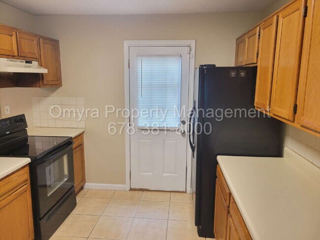 Photo - Beautiful Kennesaw Home in Great School District with Loft and Sunroom!