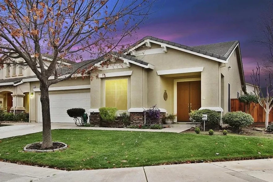 1193 Annamarie Way