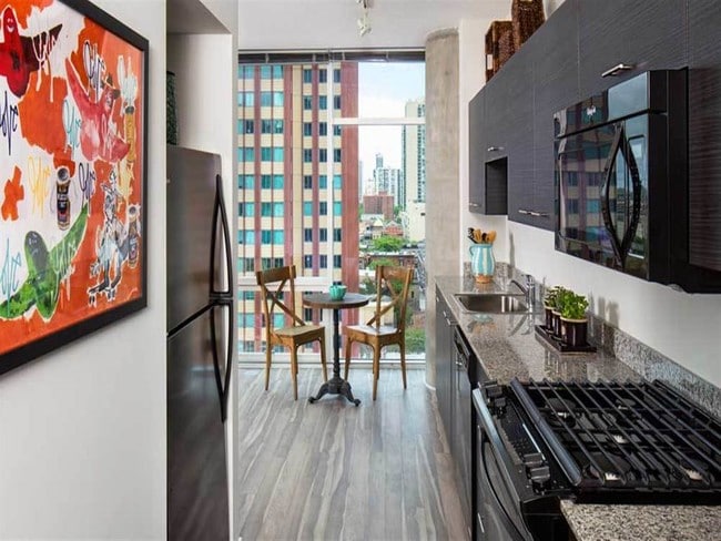 Photo - Eight O Five