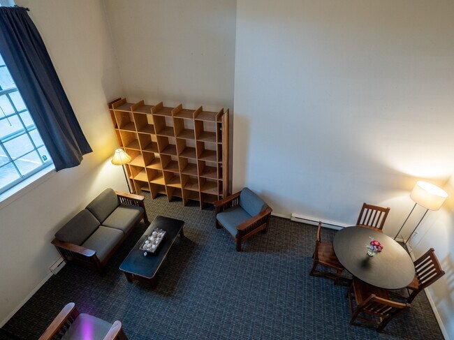 Sala de estar - 207 S Patrick St