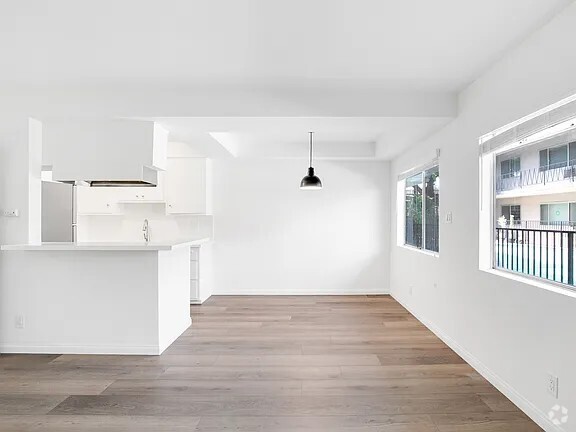 Building Photo - 258 S San Marcos St Rental