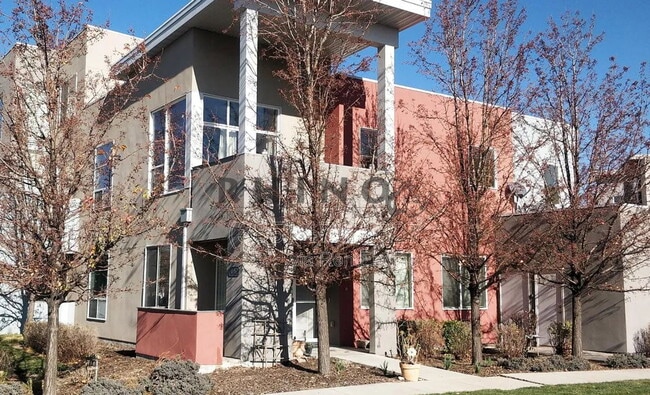 Building Photo - 10367 S Oquirrh Lk Rd