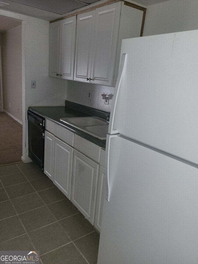 Photo - 6330 Holcomb Way