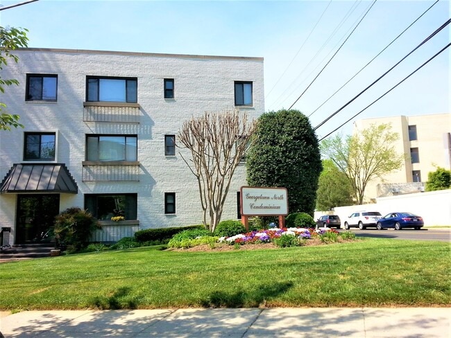 Building Photo - 2605 39th St NW