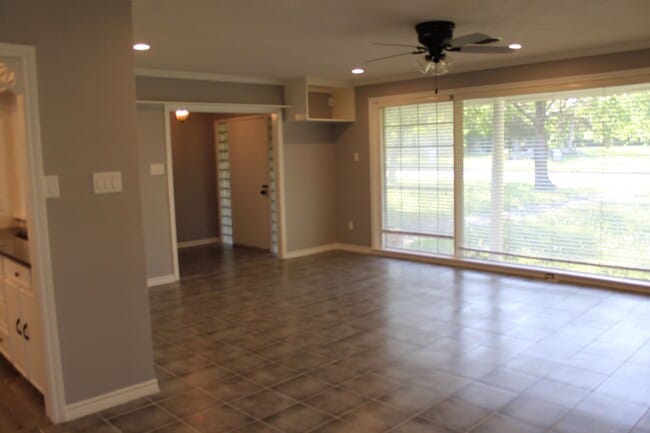 Photo - 3 Bedrom 2 bath with a 1 car garage