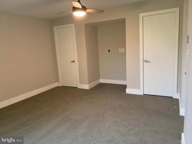 Photo - 210 Oakwood St SE Unit 305