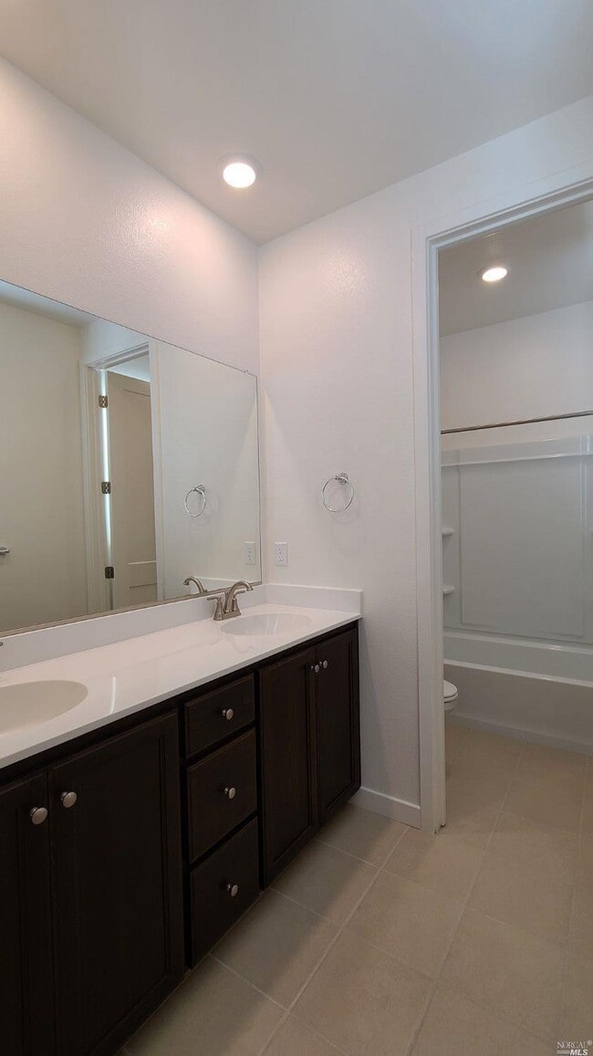 Photo - 2402 Indigo Dr
