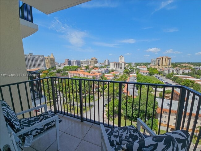 Building Photo - 1627 SW 37th Ave Unit 802