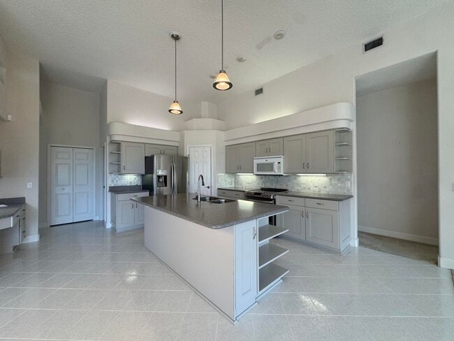 Photo - 4/3 Pool Home in Pelican Bay
