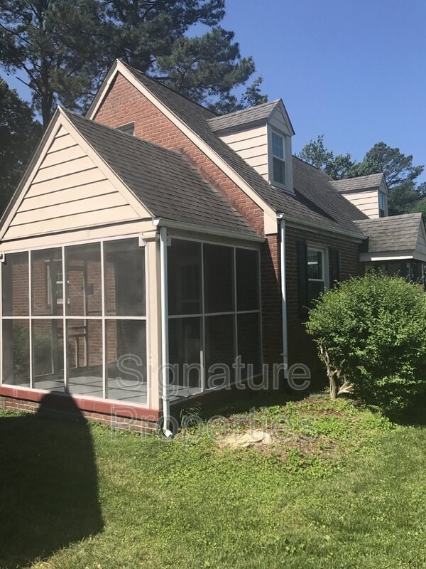 Photo - 2421 Wedgewood Ave