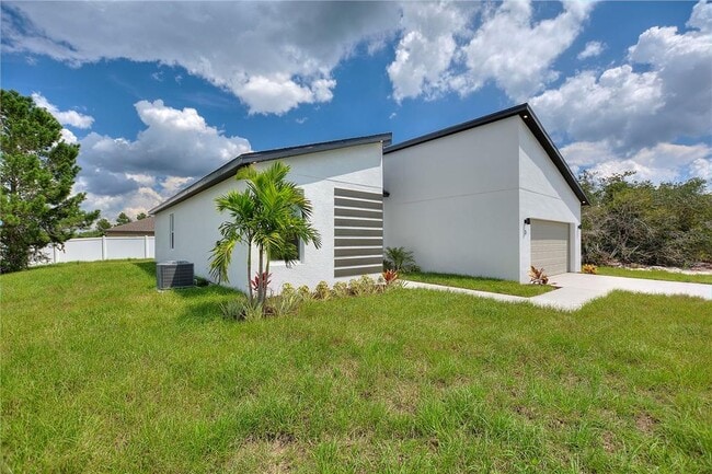 3 Magnolia Ln
