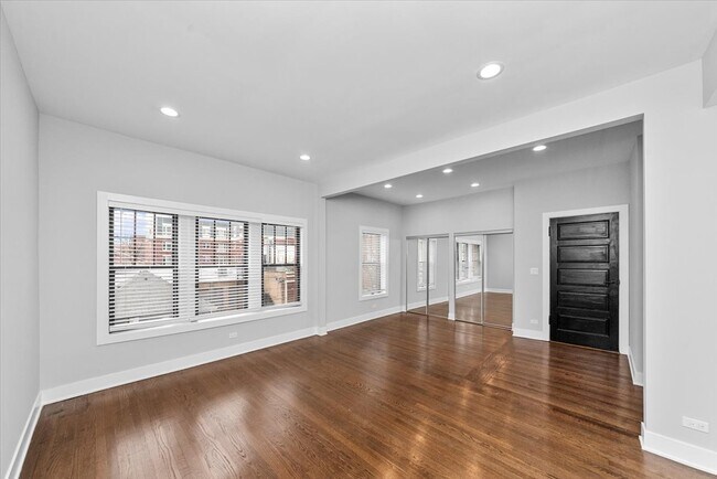 Photo - 2989 N Lawndale Ave Unit 2