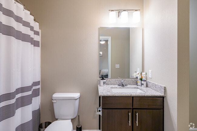 5BR, 5.5BA - 1,988SF - Bathroom