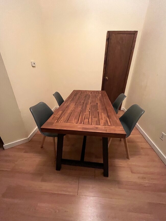 Photo - 1709 Tibbits Ave Unit RPI off campushouing