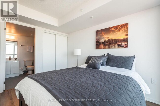Photo - 36 Lisgar St Unit 2217E