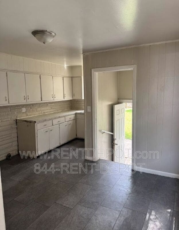 Photo - 1622 S Bedford Ave