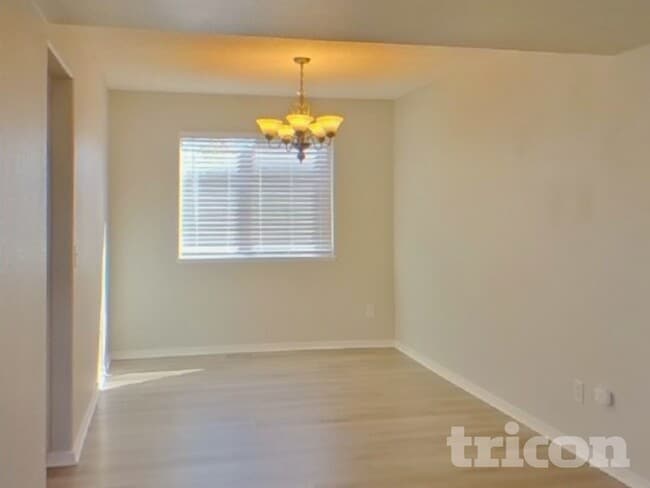 Photo - 862 Marshall Dr
