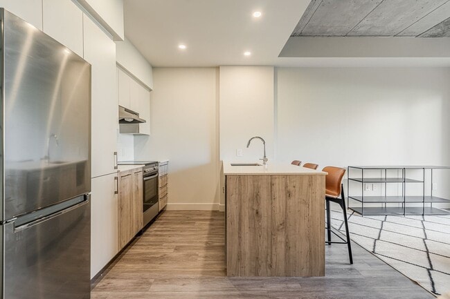 Photo - 205 Blvd. Marcel-Laurin Unité 516