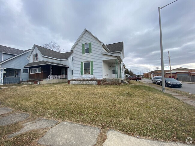 Building Photo - 3235 S Harrison St Unit 108 Packard (Upper Rear) Rental