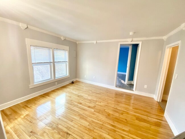 Photo - 2 Bedroom Apartment in Burlington VT Available 6/1! Unit 5