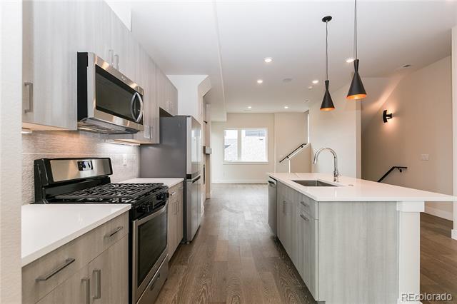 Photo - 1275 Stuart St
