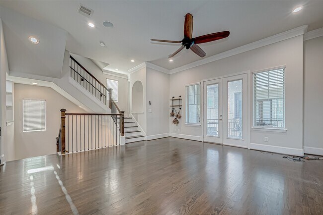 Photo - 2227 Chenevert St