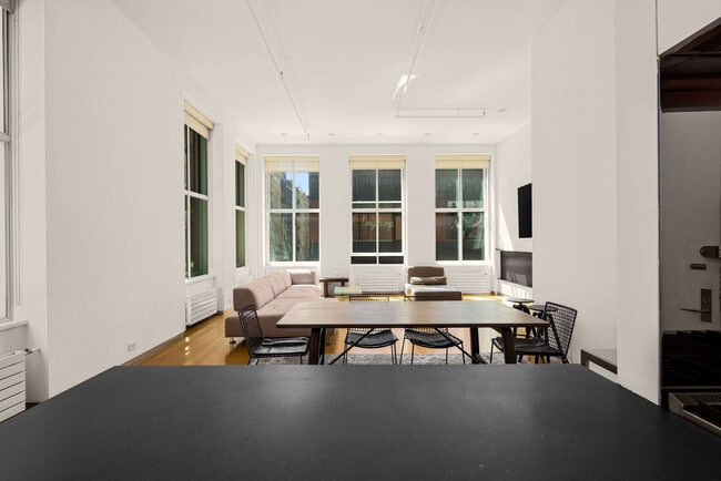 Photo - 127 Spring St Unidad ID1035010P