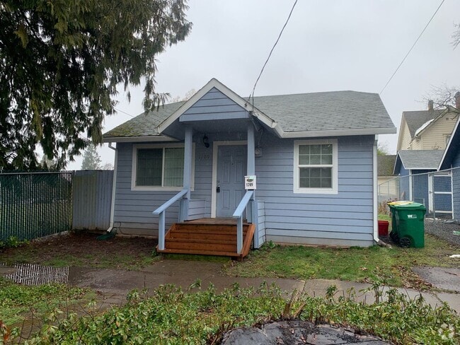 Building Photo - 1709 A St Rental