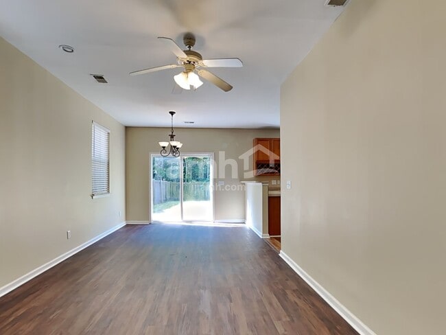 Photo - 141 Chemistry Cir