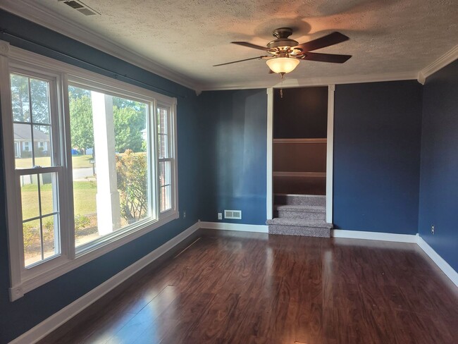 Photo - New to the Rental Market!  3 Bdrm/ 2.5 Bath Tri-Level Home! Located in Quiet Neighborhood!