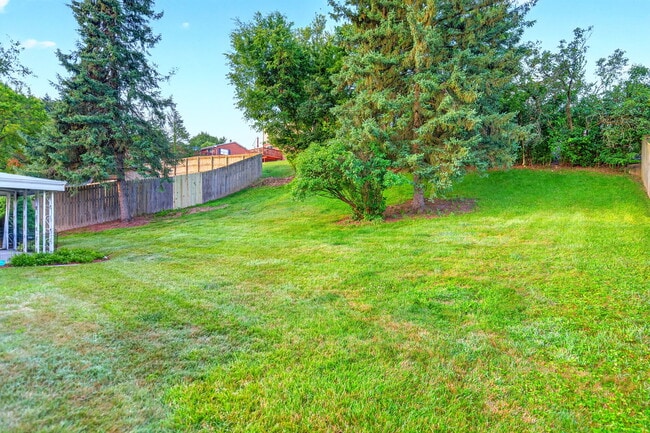 Photo - 436 Sharon Rd