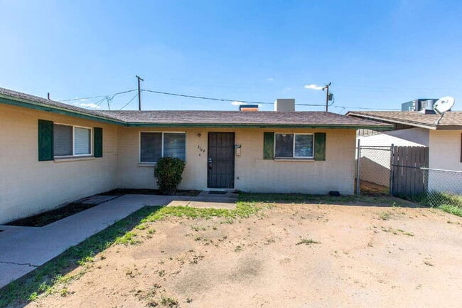 Building Photo - 1309 N Arbor Ave