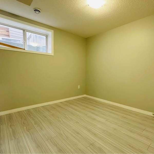 Photo - 94 Taralake Way NE