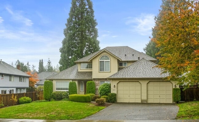 Building Photo - Lovely 3 Bedroom + Bonus Room with Spaciou... Rental