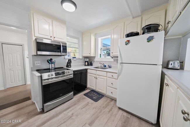 Photo - 412 Lantana St