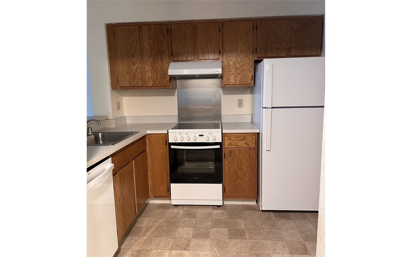 Photo - 5200 Case Ave