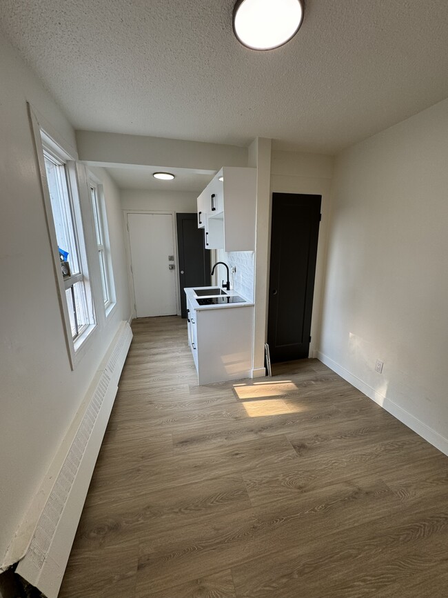 Building Photo - 62 Triller Ave Unit 405