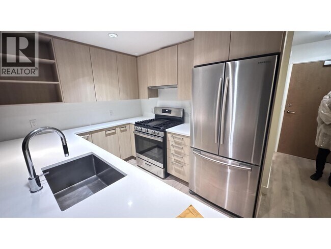 Photo - 8288 Granville Ave Unité 1603