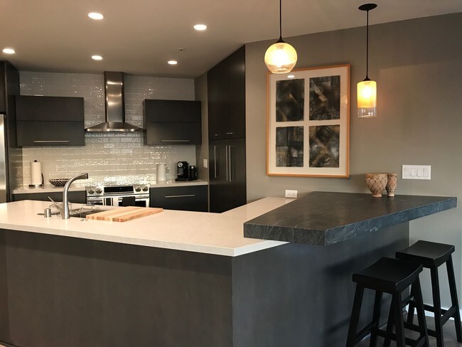 kitchen - 121 S Hope St Unit 326