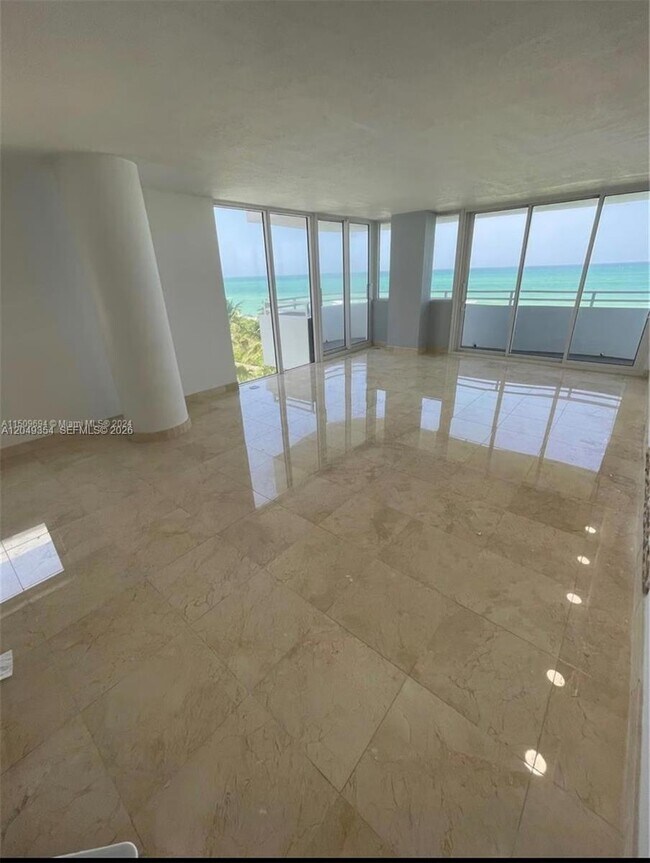 8911 Collins Ave Unidad 505