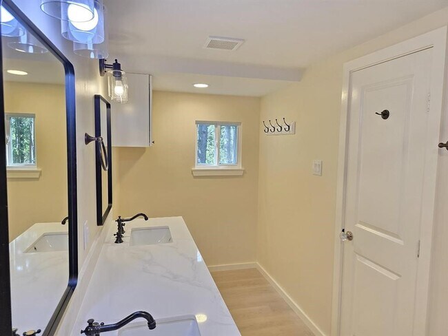Photo - 5060 Evergreen Forest Ln
