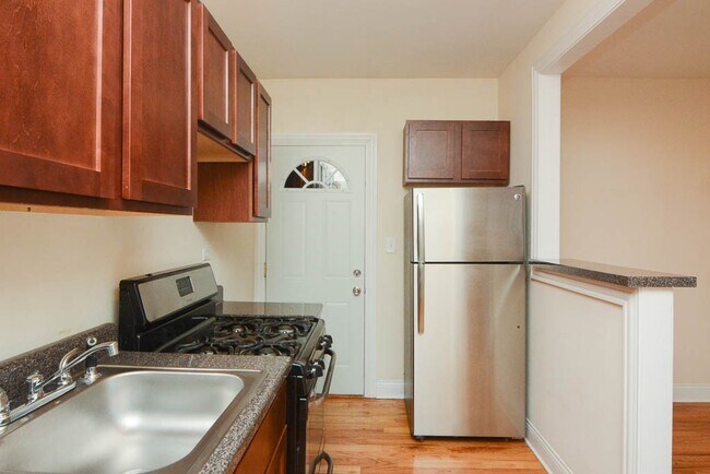 Photo - 1121 W Wellington Ave Unit J07P